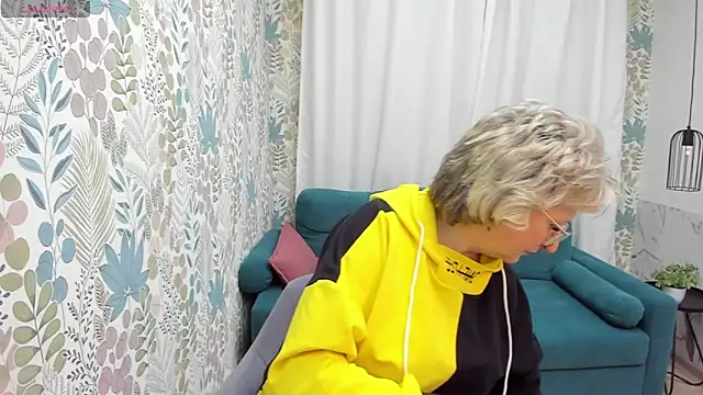 EvelynJoyful online show from March 11, 2025, 8:19 am