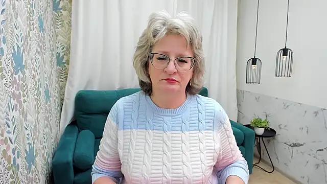 EvelynJoyful online show from March 27, 2026, 8:26 am