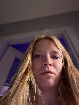 Snapshot of AnastasiaAniess chatting on May 9, 2026, 8:56 pm AnastasiaAniess online show from May 9, 2026, 8:56 pm