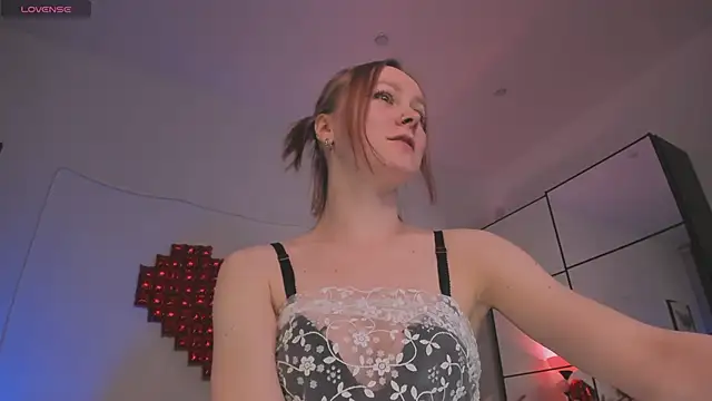 LilianKroft online show from February 10, 2026, 5:34 pm