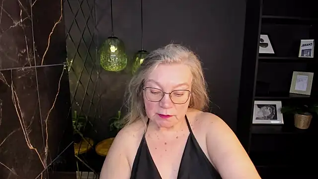 NataliMellow online show from January 17, 2026, 1:15 pm