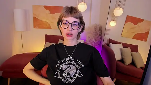 Snapshot of RubySoft chatting on November 17, 2025, 9:08 pm RubySoft online show from November 17, 2025, 9:08 pm