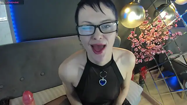 BrandiSweetie online show from February 18, 2025, 4:47 pm