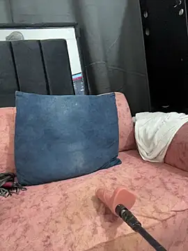 Snapshot of halana_squirts chatting on February 5, 2026, 3:35 am halana squirts online show from February 5, 2026, 3:35 am