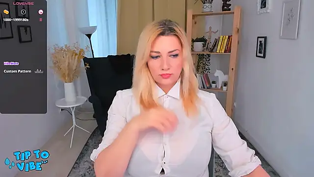 JillSpacey online show from December 6, 2024, 4:44 pm