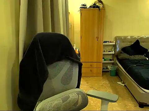 Snapshot of Cock4UrMouth chatting on November 28, 2025, 11:43 am Cock4UrMouth online show from November 28, 2025, 11:43 am