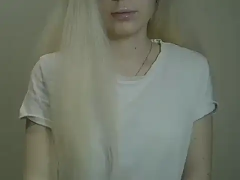 Snapshot of DitaVira chatting on January 6, 2025, 12:35 pm DitaVira online show from January 6, 2025, 12:35 pm