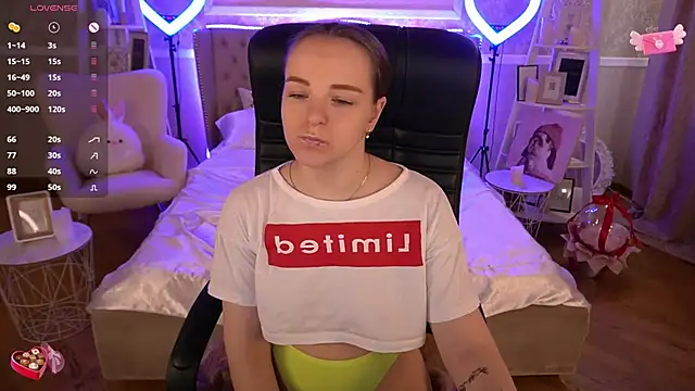 FoxyShy online show from March 14, 2025, 12:51 pm