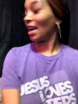 Snapshot of Rakiyahcharms chatting on November 16, 2025, 6:12 pm Rakiyahcharms online show from November 16, 2025, 6:12 pm