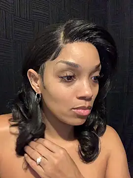 Snapshot of Rakiyahcharms chatting on October 3, 2025, 5:36 pm Rakiyahcharms online show from October 3, 2025, 5:36 pm