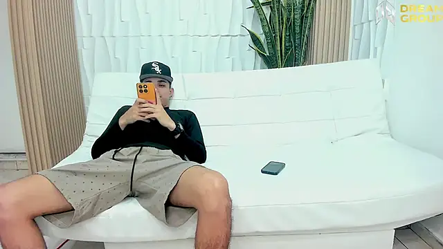 Snapshot of AmazingPartys chatting on March 5, 2026, 3:36 am AmazingPartys online show from March 5, 2026, 3:36 am