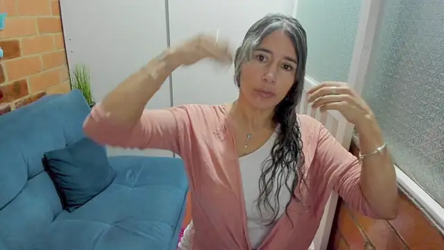 Penelope47 online show from November 21, 2025, 7:02 pm