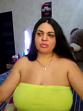 Snapshot of littleRikka chatting on April 4, 2026, 5:30 pm littleRikka online show from April 4, 2026, 5:30 pm