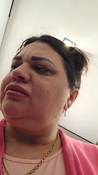 Snapshot of littleRikka chatting on April 12, 2026, 7:55 am littleRikka online show from April 12, 2026, 7:55 am