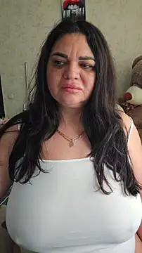 Snapshot of littleRikka chatting on March 27, 2026, 7:39 am littleRikka online show from March 27, 2026, 7:39 am