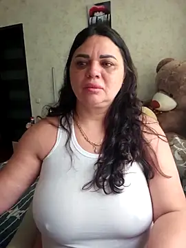 Snapshot of littleRikka chatting on April 2, 2026, 7:04 am littleRikka online show from April 2, 2026, 7:04 am