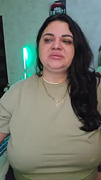 Snapshot of littleRikka chatting on April 1, 2026, 6:05 pm littleRikka online show from April 1, 2026, 6:05 pm