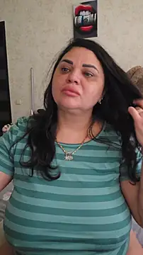 Snapshot of littleRikka chatting on March 4, 2026, 8:44 am littleRikka online show from March 4, 2026, 8:44 am