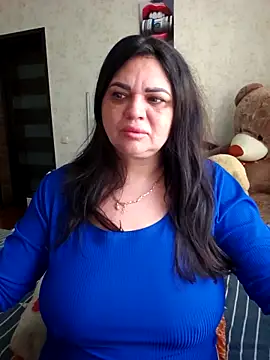 Snapshot of littleRikka chatting on April 5, 2026, 6:09 am littleRikka online show from April 5, 2026, 6:09 am