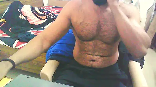 Snapshot of Vbestshow chatting on November 21, 2025, 12:15 pm Vbestshow online show from November 21, 2025, 12:15 pm