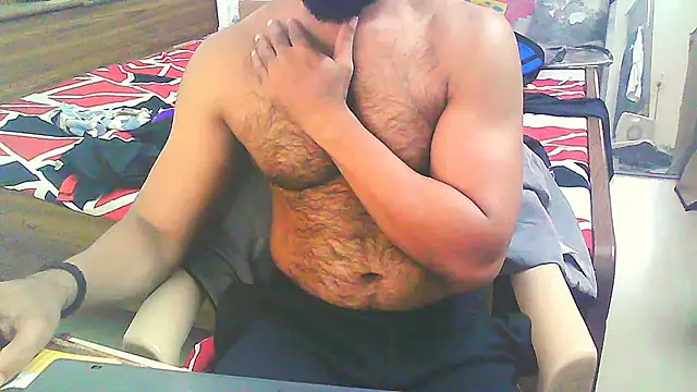 Snapshot of Vbestshow chatting on December 5, 2025, 11:53 am Vbestshow online show from December 5, 2025, 11:53 am