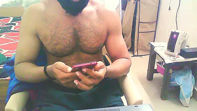 Snapshot of Vbestshow chatting on November 27, 2025, 11:32 am Vbestshow online show from November 27, 2025, 11:32 am