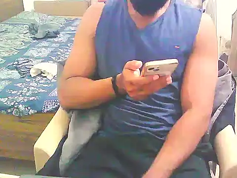 Snapshot of Vbestshow chatting on November 11, 2025, 10:54 am Vbestshow online show from November 11, 2025, 10:54 am