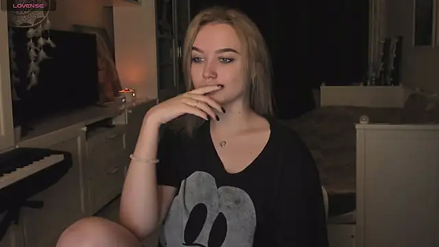 Snapshot of MaryDreaminess chatting on December 12, 2024, 3:48 pm MaryDreaminess online show from December 12, 2024, 3:48 pm