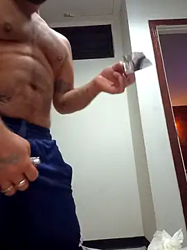 Snapshot of fuckerplayer1 chatting on December 16, 2025, 8:35 pm fuckerplayer1 online show from December 16, 2025, 8:35 pm