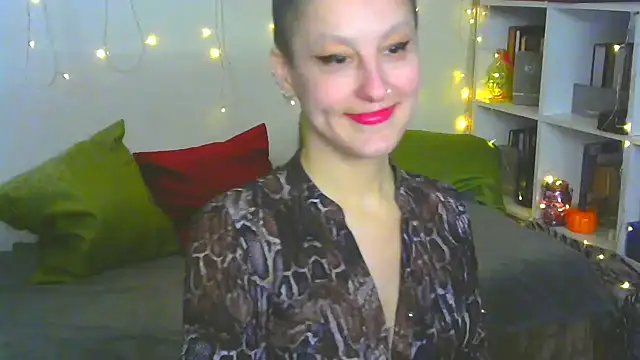 Snapshot of MartaBounty chatting on October 24, 2025, 11:37 pm MartaBounty online show from October 24, 2025, 11:37 pm