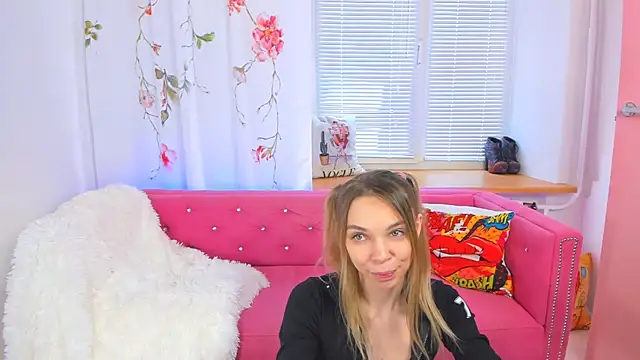 Snapshot of The_Deep_Passion chatting on March 10, 2025, 11:12 am The Deep Passion online show from March 10, 2025, 11:12 am