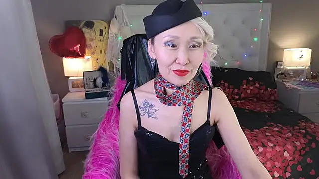 RoxalanaStar online show from March 31, 2026, 12:07 pm