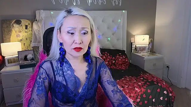 RoxalanaStar online show from February 22, 2026, 8:21 pm