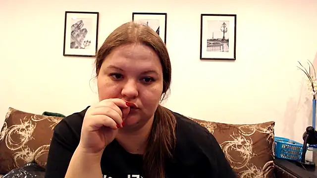 Snapshot of KateLuno chatting on November 10, 2025, 6:46 pm KateLuno online show from November 10, 2025, 6:46 pm