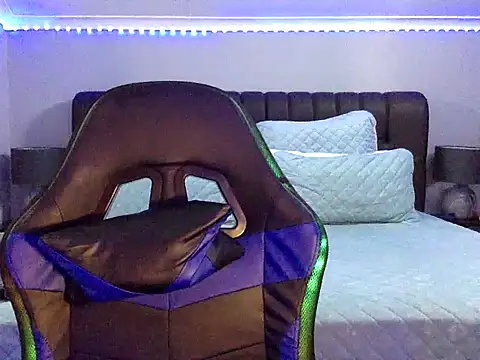 Snapshot of BOOTYBANGER24xx chatting on September 22, 2025, 1:11 am BOOTYBANGER24xx online show from September 22, 2025, 1:11 am