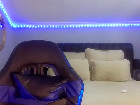 Snapshot of BOOTYBANGER24xx chatting on September 12, 2025, 1:28 am BOOTYBANGER24xx online show from September 12, 2025, 1:28 am