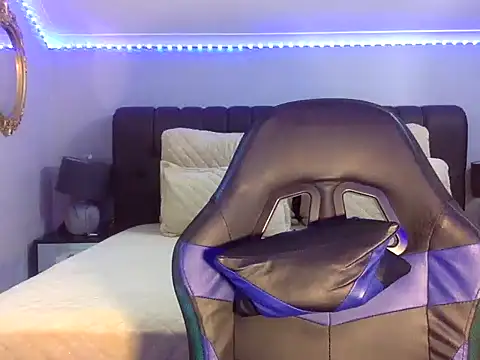 Snapshot of BOOTYBANGER24xx chatting on October 15, 2025, 2:10 am BOOTYBANGER24xx online show from October 15, 2025, 2:10 am