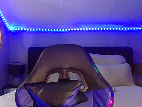 Snapshot of BOOTYBANGER24xx chatting on September 10, 2025, 1:37 am BOOTYBANGER24xx online show from September 10, 2025, 1:37 am