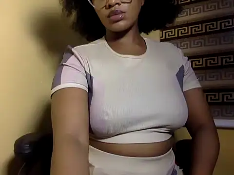 Snapshot of BOOTYBANGER24xx chatting on January 10, 2026, 8:48 pm BOOTYBANGER24xx online show from January 10, 2026, 8:48 pm