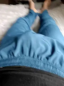 Snapshot of Babyucum4me chatting on December 1, 2025, 6:36 am Babyucum4me online show from December 1, 2025, 6:36 am