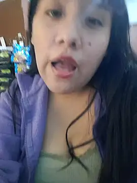 Snapshot of Kalani_Engel chatting on March 23, 2025, 3:10 am Kalani Engel online show from March 23, 2025, 3:10 am