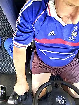 Snapshot of sarpe4 chatting on September 8, 2025, 2:49 pm sarpe4 online show from September 8, 2025, 2:49 pm