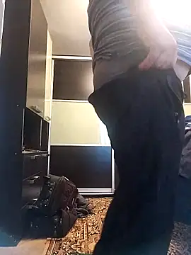 Snapshot of sarpe4 chatting on October 19, 2025, 5:43 am sarpe4 online show from October 19, 2025, 5:43 am