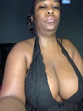 Snapshot of Sexycandyxxx chatting on May 8, 2026, 5:22 am Sexycandyxxx online show from May 8, 2026, 5:22 am