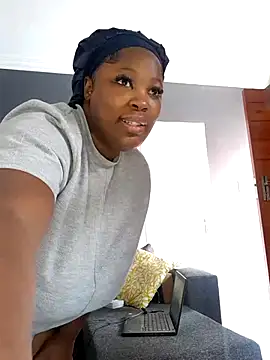 Snapshot of SWEETDOLLY29XX chatting on November 6, 2025, 9:35 am SWEETDOLLY29XX online show from November 6, 2025, 9:35 am