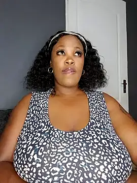 SWEETDOLLY29XX online show from April 28, 2026, 2:54 pm