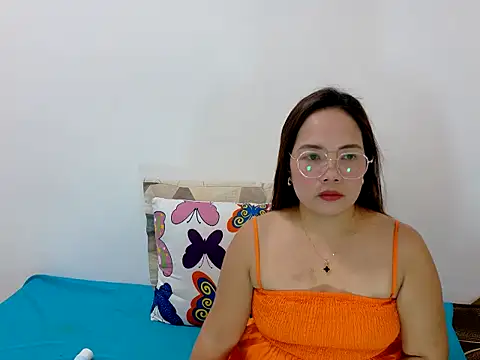 BURBERRY69 online show from April 2, 2026, 7:26 am