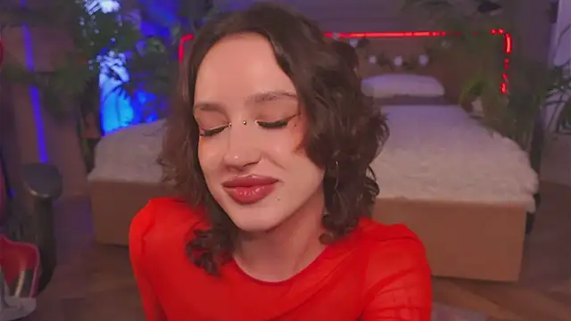 Devilinee online show from September 12, 2025, 7:08 am