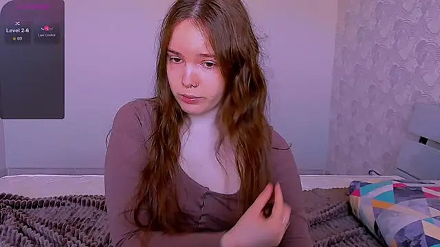 Snapshot of Janie_JJ_Curvie chatting on April 9, 2026, 1:40 am Janie JJ Curvie online show from April 9, 2026, 1:40 am