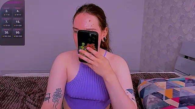 Janie JJ Curvie online show from June 13, 2026, 4:21 am